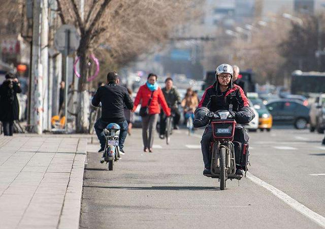 双节将至，京东这个操作感动无数人，却让我想到地尔