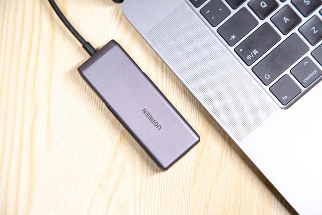 华硕品牌第一款NAS表现如何？华硕 AS6604T实测分享