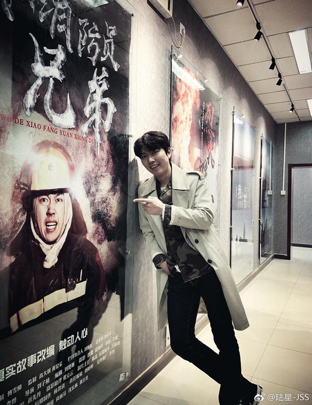 驸马李玮扮演者生活照曝光，不丑反而有点小帅，意外撞脸言承旭9号放映厅