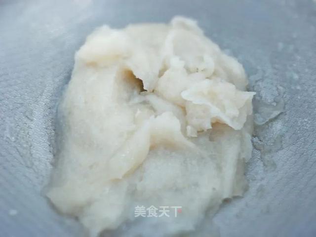 冬季干咳，嗓子疼？来一碗自制的冰糖炖雪梨，润肺止咳，滋润整个冬天