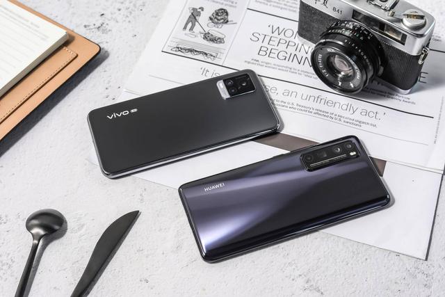vivo S7和华为nova 7 Pro对比！自拍担当出炉