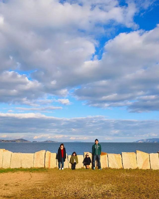 相亲相爱|暖心爸爸晒娃，却把孩子拍成宫崎骏动画，太治愈了