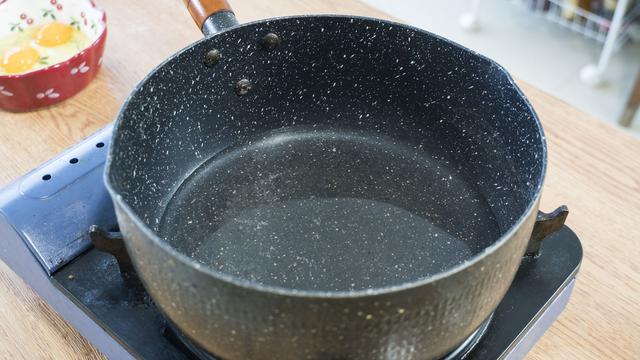 原来水煮荷包蛋这么简单，分享5种做法，做出来又圆又嫩还不散花