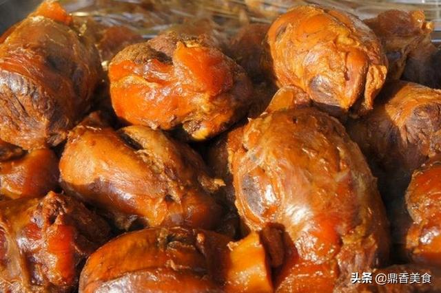 酱牛肉时，切记"1腌2泡"，做对了，牛肉不柴不腥，酱香又入味