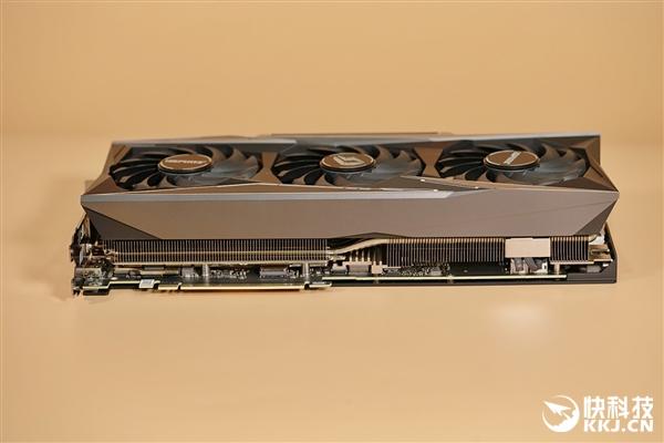 配备可翻转LCD屏 七彩虹iGame RTX 3090 Vulcan OC显卡图赏