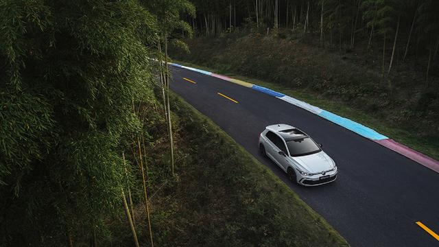 一汽-大众第八代高尔夫全数字峰会及试驾体验活动圆满落幕