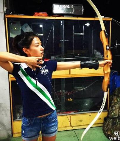 过路旅人|为什么《乘风破浪的姐姐》女明星都喜欢万茜？这姐越了解越有意思