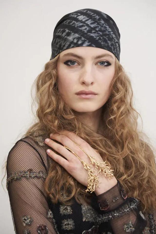 第五大道女装主题｜柔和复古--2020/21秋冬主题解析