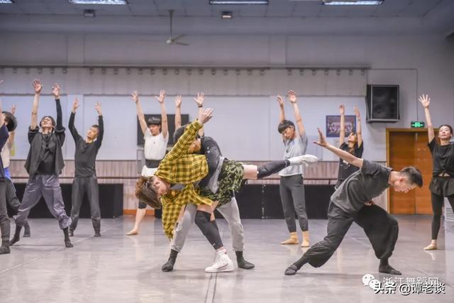 清心醉人|浙歌《生命舞迹》24日上演，练功房排练记，先睹为快