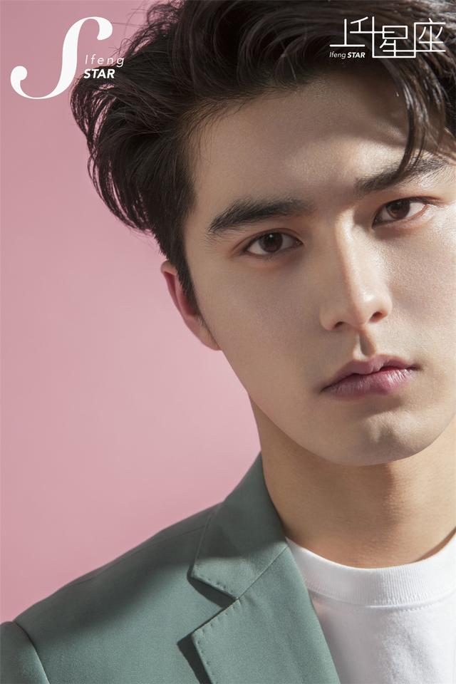 刘奕畅时尚大片曝光 风格百变造型清爽帅气新华网客户端