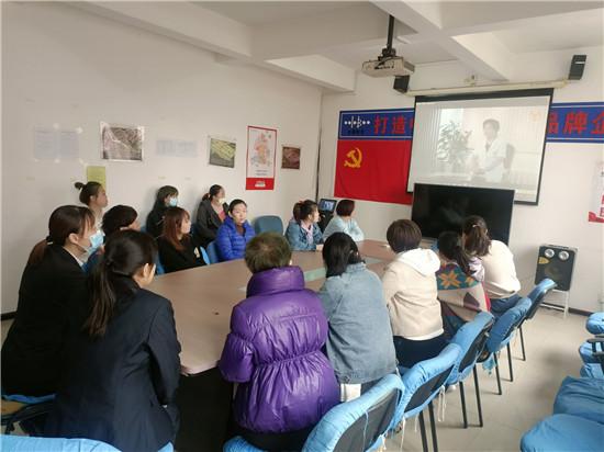 妇女|蓝调倾城社区开展全国妇联妇女“两癌”防治知识学习活动