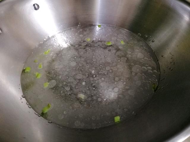 冬天就馋这碗羹，1块豆腐就搞定，鲜嫩爽滑，一碗下肚浑身暖