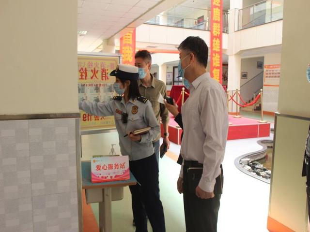 燕赵都市报石家庄长安消防深入辖区复课学校开展消防安全检查