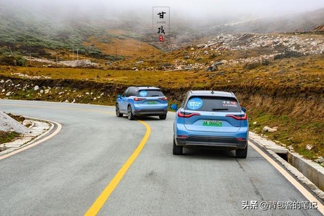 玩乐足迹:神秘甘孜独一无二的怪异红石,带走就变颜色成普通石头