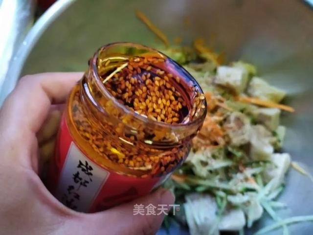 自制烤面筋，干净卫生，味道一点也不比外面卖的差！超级美味