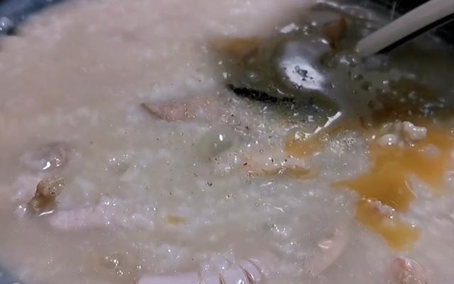 生滚猪杂粥这样做太美味了，鲜嫩爽滑无腥味，广东人直流口水