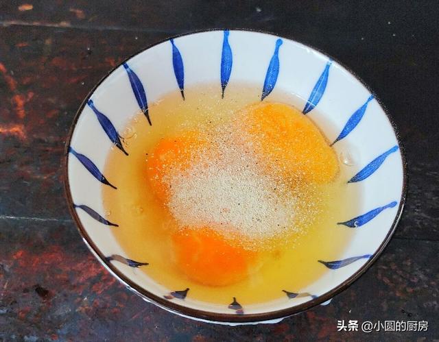 4个馒头3个蛋，教你懒人早餐做法，5分钟就出锅，又香又脆