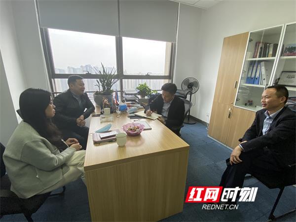 企业|网格长化身“指导员”和“店小二”提升企业幸福指数