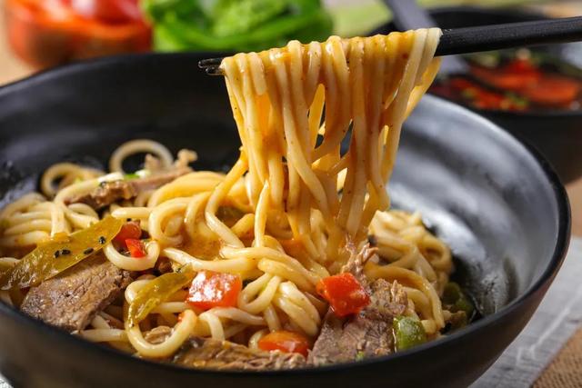 面条|久煮不断的面条吃不得？太白的面条不能买？买面条，最该注意这三点→