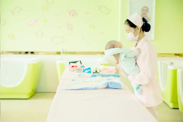 「天使宝贝」照顾新生儿需要抓重点，4个小知识了解一下，宝宝成长身体健康