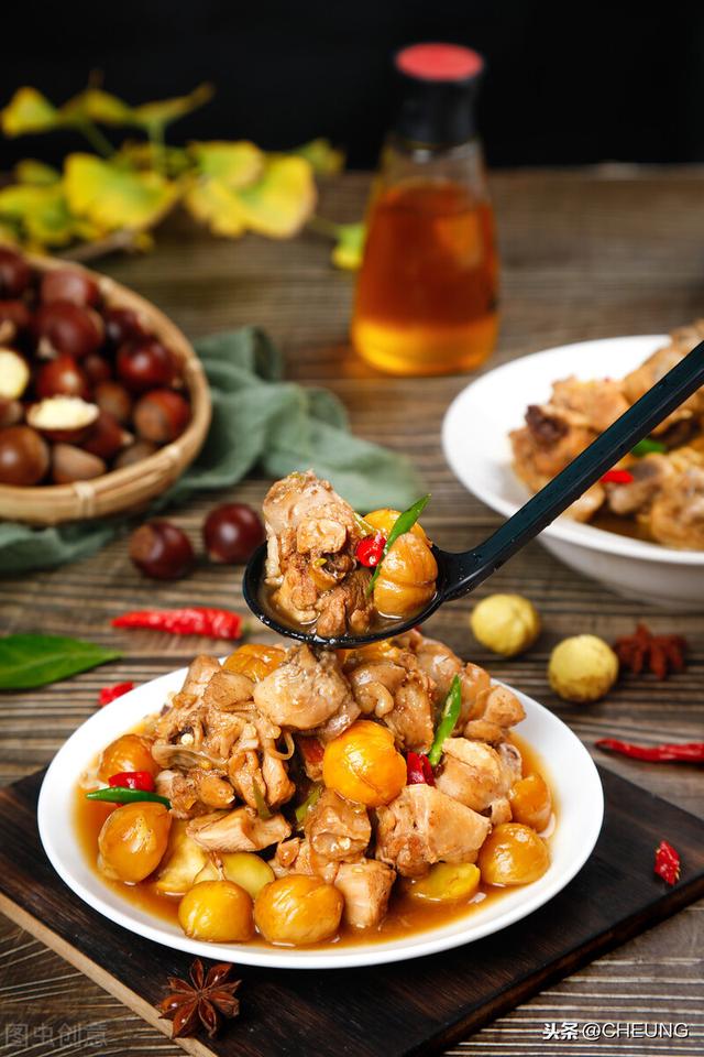 板栗焖鸡，健脾养胃的家常菜，香甜软嫩超入味，老少都喜欢的美味