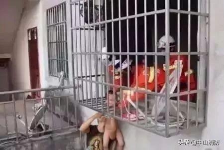 [你的育儿经]急哭！南昌一小女孩手指被自行车链条卡住，家长们可千万看住了！