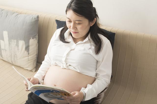 #超级宝妈#“我去倒垃圾”孕妈下楼半个小时未回,老公出门找到时哭笑不得