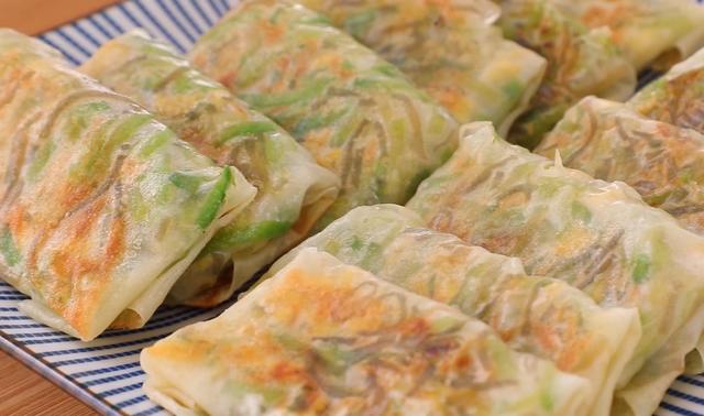 一个萝卜，两个鸡蛋，这样做超好吃，皮薄大馅，香酥多汁比包子香