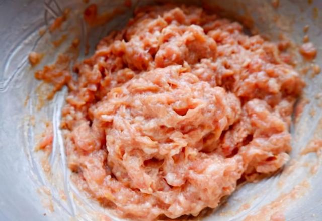 调饺子馅时，牢记“4点技巧”和“2不放”，不管调什么馅都适用