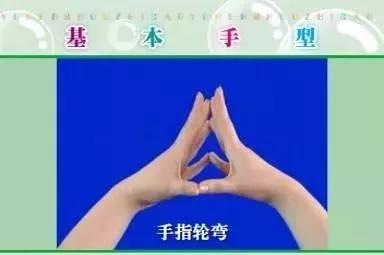 #你的育儿经#用这些童谣和孩子一起玩手指操，开发右脑，孩子越玩越聪明