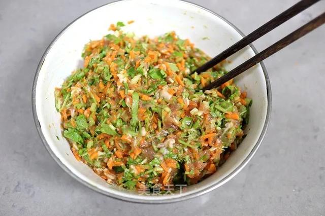 胡萝卜这样做，香嫩可口，好吃又好看！再也不怕熊孩子挑食了