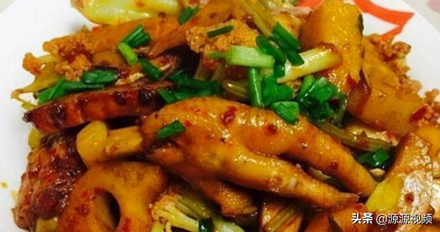 美食推荐：清蒸鲈鱼，韭菜苔炒肉丝，韭菜花炒鱿鱼花，干锅鸡爪