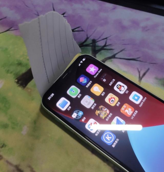 iPhone12翻车了？5G续航锐减、掉漆、割手，苹果怎么了