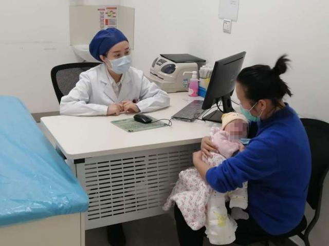 【超级宝妈】11岁男孩必须以固定姿势上厕所?全国首个,医务社工加入家庭育儿咨询门诊开诊