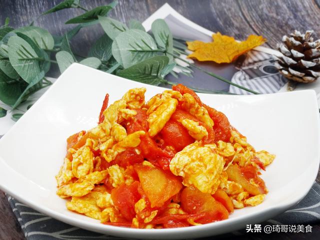 炒西红柿鸡蛋，先炒鸡蛋还是西红柿？顺序弄错了，营养味道差不少