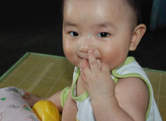 超级宝妈|宝宝容易积食？儿科医生：妈妈改掉3个坏毛病，宝宝脾胃更健康