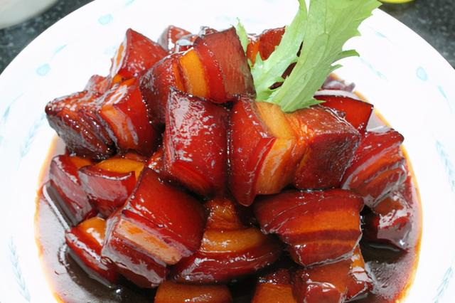 冬日简单好做的烧菜，好吃又下饭，连菜汤都忍不住来泡饭