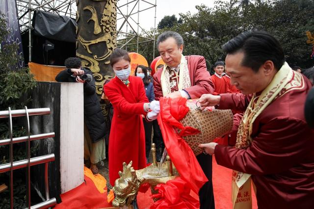 坚守匠心：五粮液举行第二十四届酒圣祭祀大典