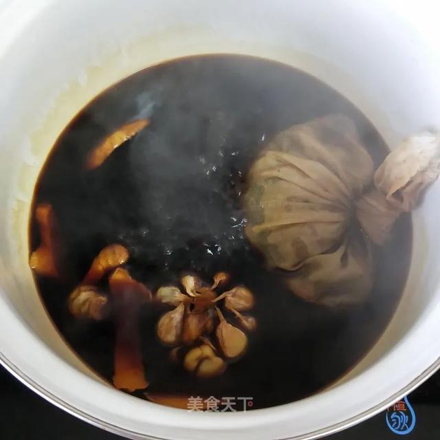 猪蹄这样做，软而不烂，肥而不腻！香糯可口，入口即化！家人超爱吃
