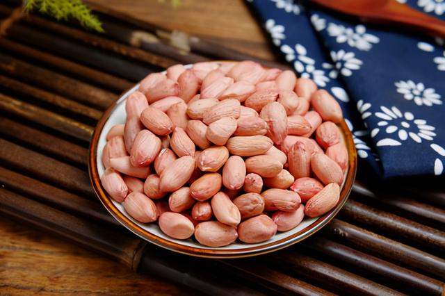 花生这样一次多做些，随取随吃特方便，营养美味，家里人超喜欢