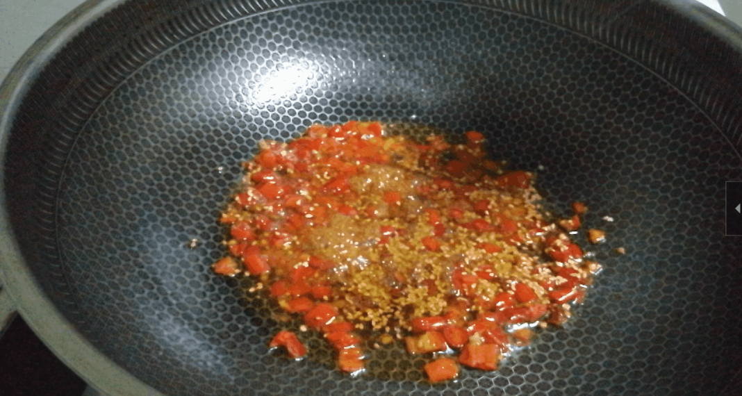 金针菇简单吃法，搭配一种酱料，秒变美味下饭菜