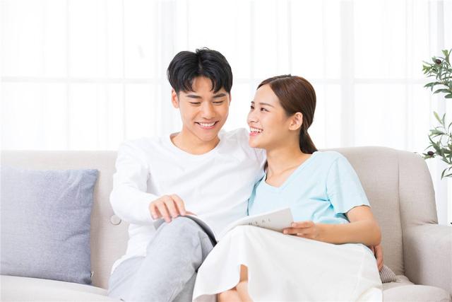 「超级宝妈」＂鸟脸妈妈＂不顾遗传生二胎，看完孩子出生后的模样，网友：活该