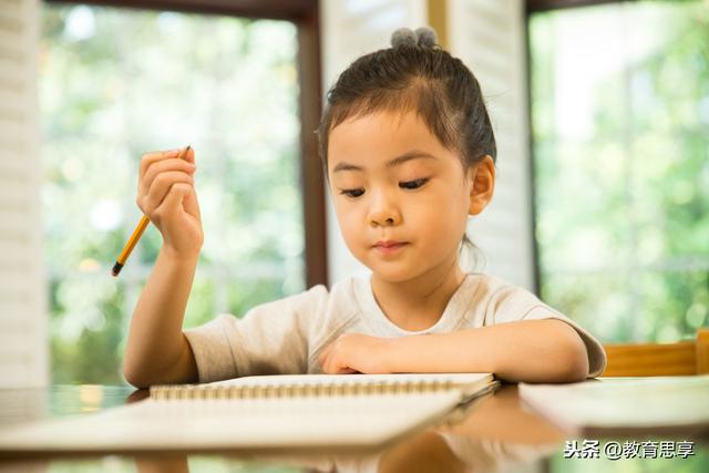 你的育儿经：放学回家，应该让孩子先做作业还是先玩？陪孩子写作业也需要技巧