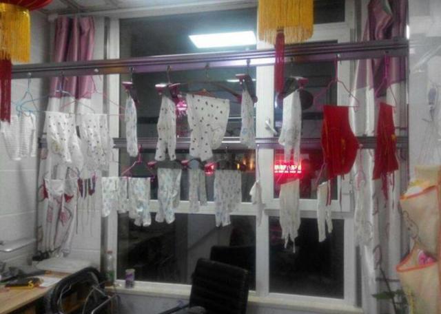 超级宝妈：“天黑前，把孩子衣服收进屋”，年轻人不屑的老观念，有科学依据