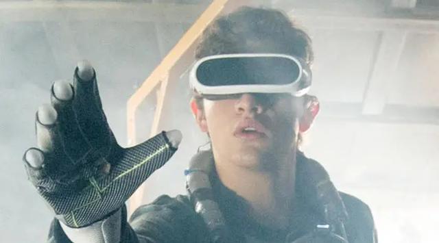 戴上这个神奇牙套，舌头就能当鼠标