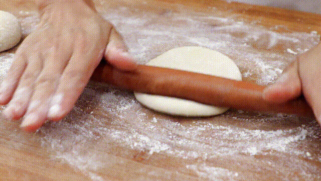 正宗肉夹馍放不放青椒？老师傅详解从烙饼到卤腊汁肉