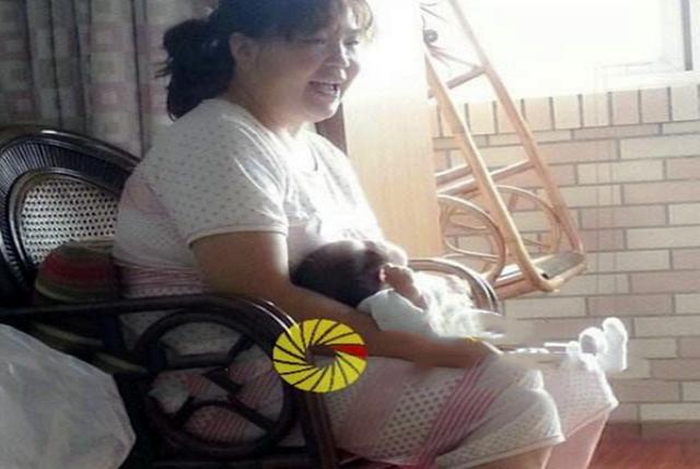 [画说育儿]继把尿陋习之后，逼迫式嘘嘘成自主排便训练方式，医生：错不自知