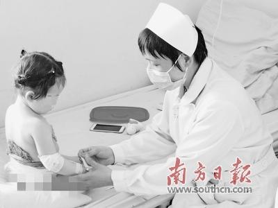 「超级宝妈」儿童烫伤怎么办？