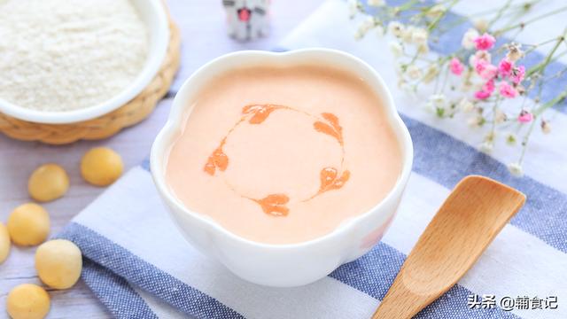 【超级宝妈】宝宝这样做，就证明他想吃辅食啦，赶紧收藏起来