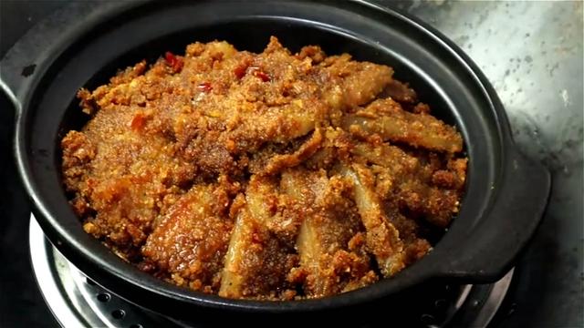 家常粉蒸肉，这样做真好吃，入口软糯，香味扑鼻，一点也不油腻
